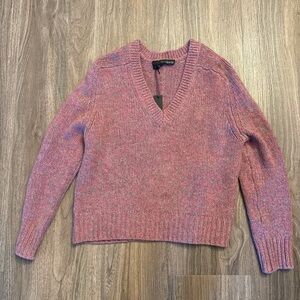 NWT 360 cashmere Women's Pink V-Neck Sweater